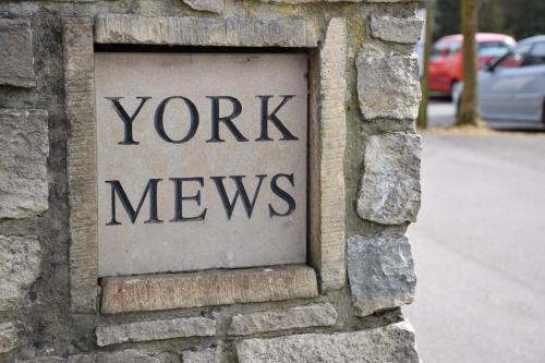 8 York Mews