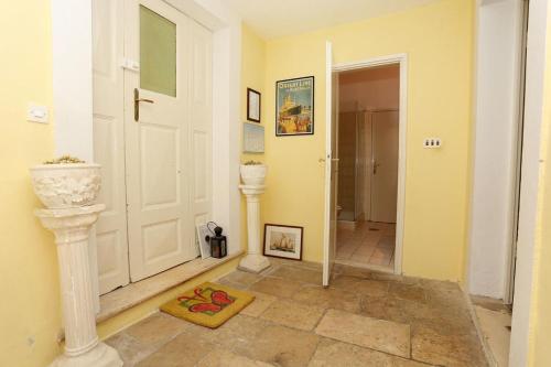Apartment Trpanj 10046a - image 12