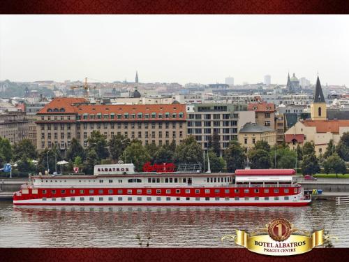 Botel Albatros - main image