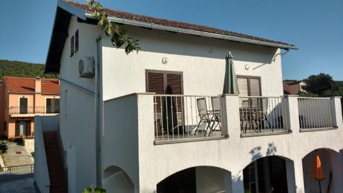  Apartments with a parking space Punat, Krk - 14142, Pension in Punat bei Vrh