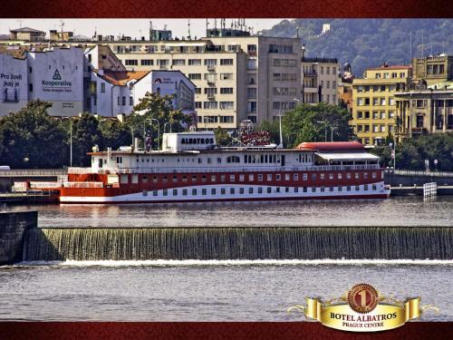 . Botel Albatros