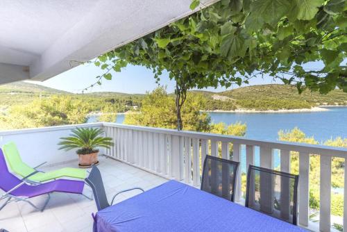 Apartment Pribinja 15083b