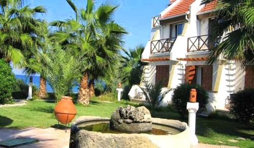 Topset Beachfront Resort & Restaurant