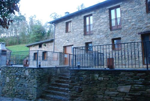 Isabel Artemis ES, Unterkunft in San Tirso de Abres