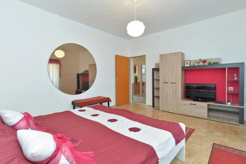 Apartment image 7