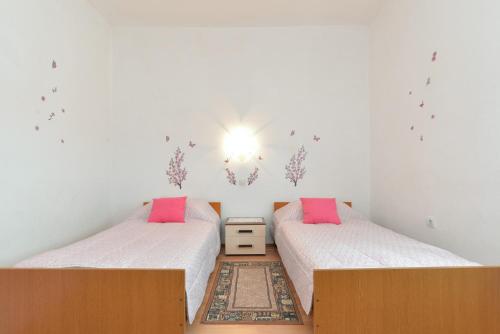Apartment image 2