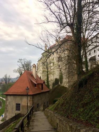 Apartment 23 - image 13