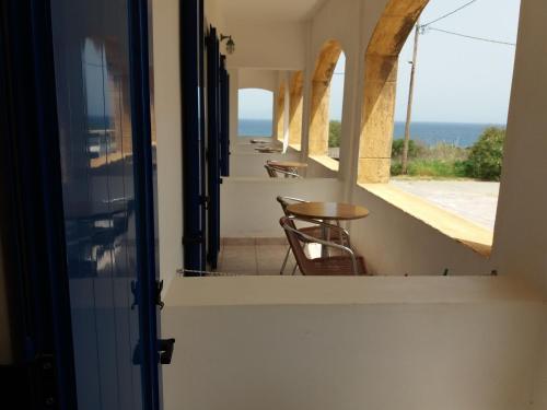Venardos Hotel - image 6