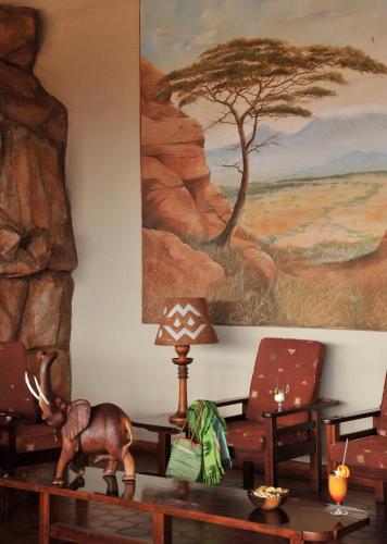 Előcsarnok, Kilaguni Serena Safari Lodge in Tsavo Nyugati Nemzeti Park