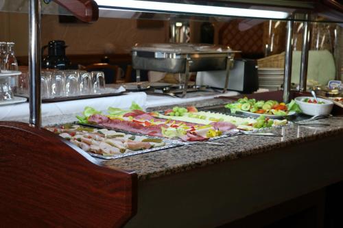 Hotel Zur Rebe - image 3