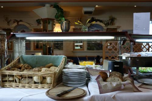 Hotel Zur Rebe - image 6