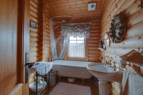 Ванна кімната, Balnabrechan Lodge in Lunan