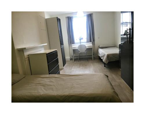 Leinster House (Bayswater) – London, 
