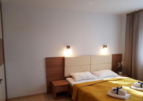 One-Bedroom Apartment image 10