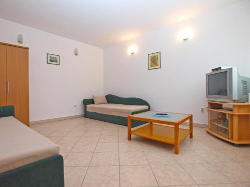 Apartment Alma 1600