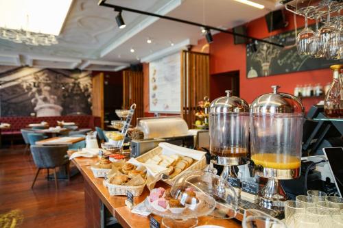Nevsky Forum Hotel - image 3