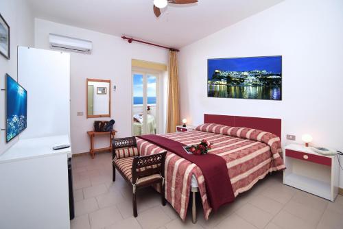 Hotel Peschici Room Type - Double Room with Balcony and Sea View