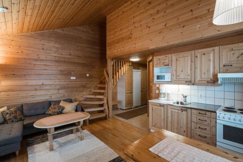 Kitchen, Tundrea Holiday Resort in Kilpisjarvi