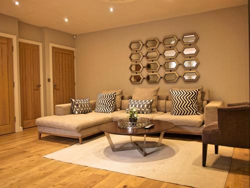 The Norfolk Townhouse - Stunning 5bdr Home, , London