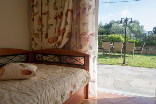 Athenian Riviera Family House