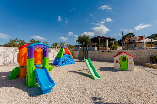 Villa Mis - image 6