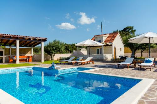 Villa Mis - image 7