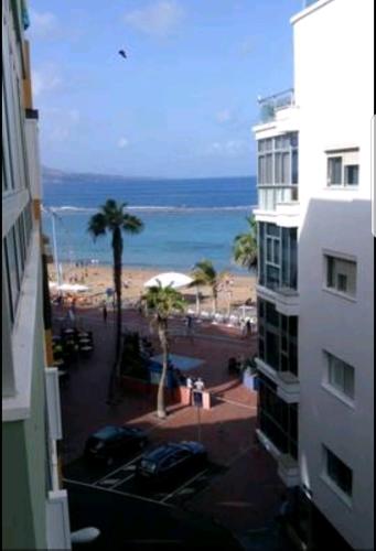 Las Canteras Beach