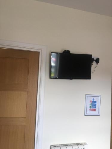 1 Loch Ness Hostel Room Type - Family Room En-suite to sleep 4