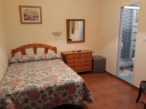 Habitación doble, baño privado