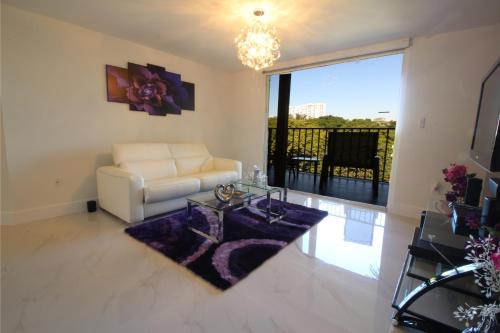 Yacht Club at Aventura 1 Bd 1 Bth Brand New in Aventura, USA