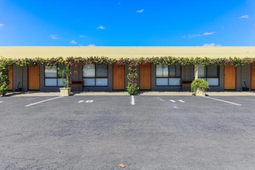 บริการและสิ่งอำนวยความสะดวก, Country Roads Motor Inn Naracoorte in นาราคูร์ท