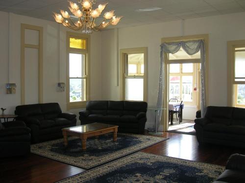 Pubi/sohvabaar, Manor Views in Huntly