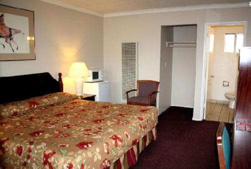 Sunset Inn and Suites – West Sacramento, CA
