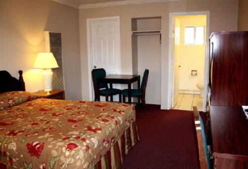 Sunset Inn and Suites – West Sacramento, CA