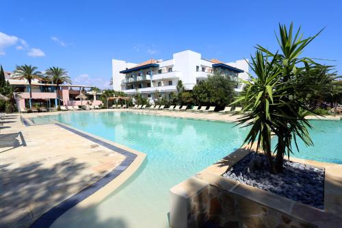 维拉吉奥贾丁尼奥伦特酒店