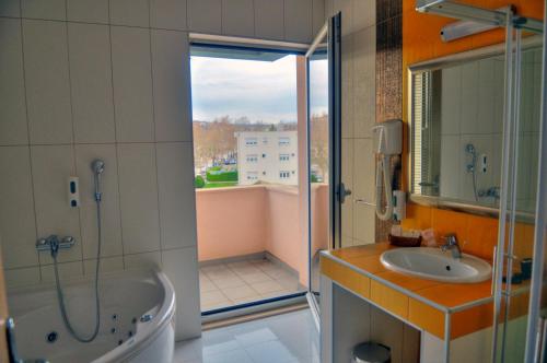 Hotel Brotnjo - image 9
