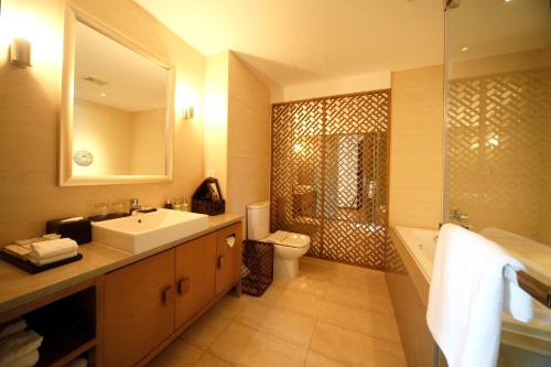 room detail thumbnail 2