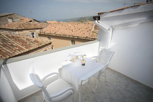 Apartment with Sea View image 10