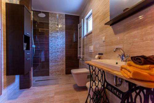 Villa Hrustika - heated pool, jacuzzi & sauna