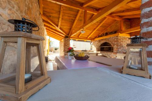 Villa Hrustika - heated pool, jacuzzi & sauna