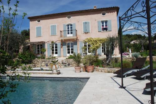 Bastide Saint-Joseph - Accommodation - Le Rouret