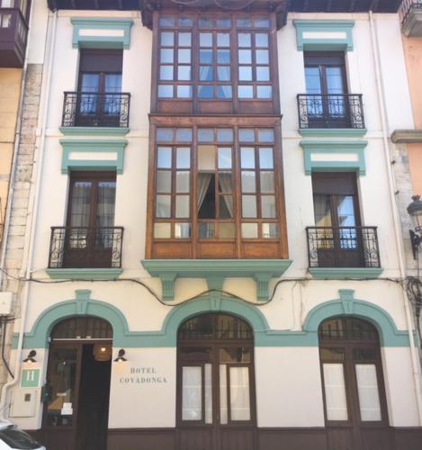 Hotel Covadonga - image 2