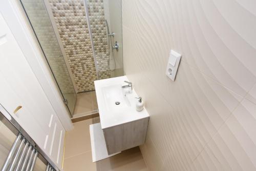 Jenny luxury two bedrooms apartment. - image 2