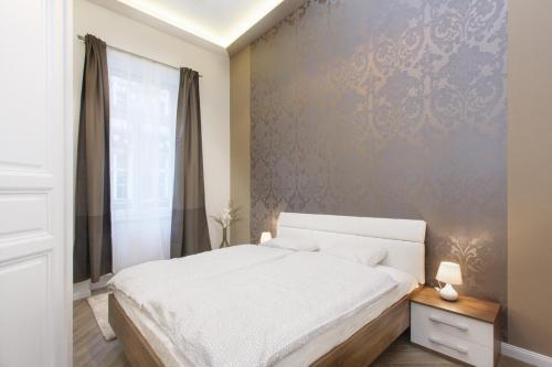 Jenny luxury two bedrooms apartment.