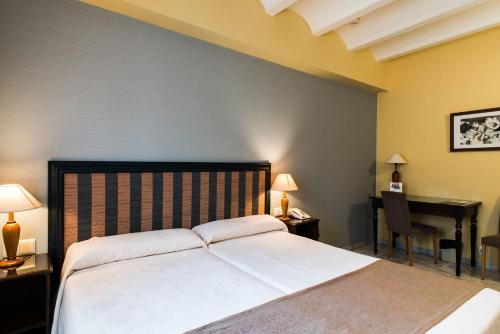 Double or Twin Room Ad Hoc Parque Golf 7