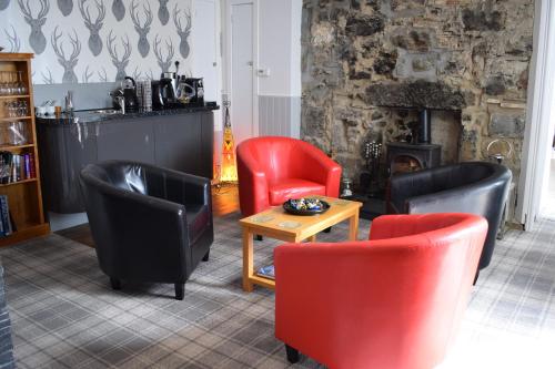 Iekārtas, The Tables Guest House in Dunvegan