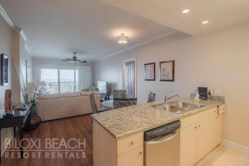 Sea Breeze 305 - Two Bedroom Apartment Biloxi (MS)