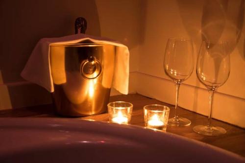 Joia Hotel & Luxury Apartments RTA Room Type - Deluxe Double Room