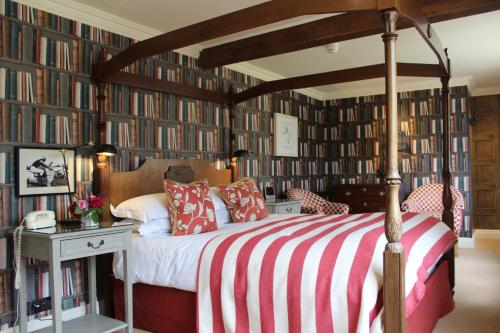 The Broadway Hotel in บอร์ดเวย์