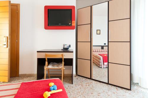 Hotel Milan - image 2